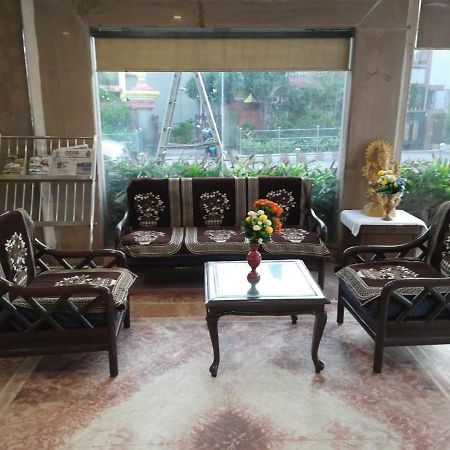 Hotel Surya Beach Inn ปูรี ภายนอก รูปภาพ