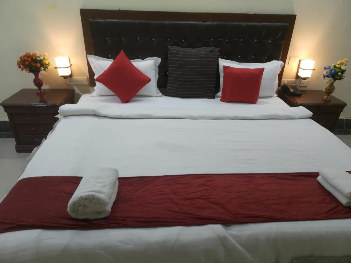 Hotel Surya Beach Inn ปูรี ภายนอก รูปภาพ
