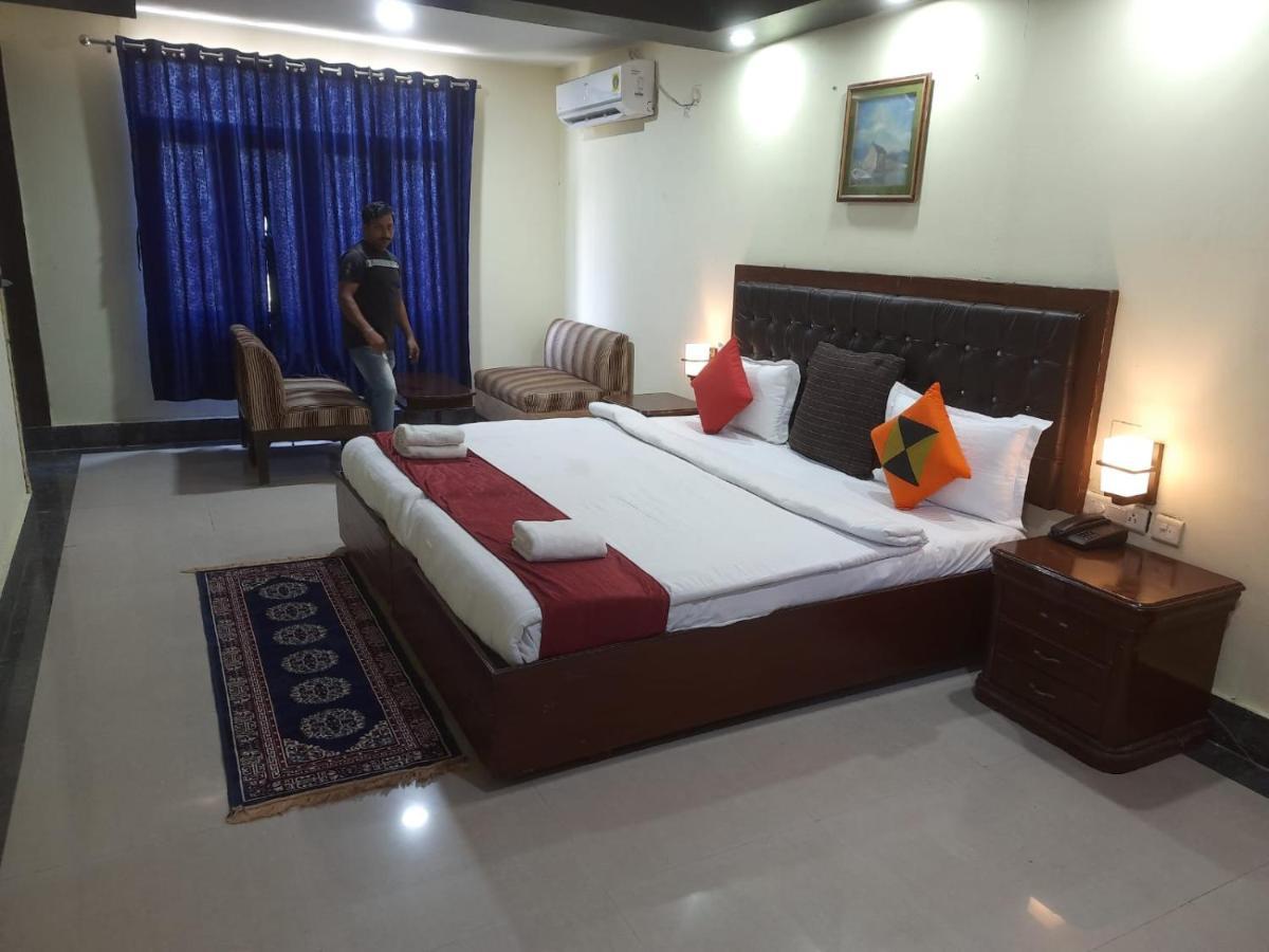 Hotel Surya Beach Inn ปูรี ภายนอก รูปภาพ