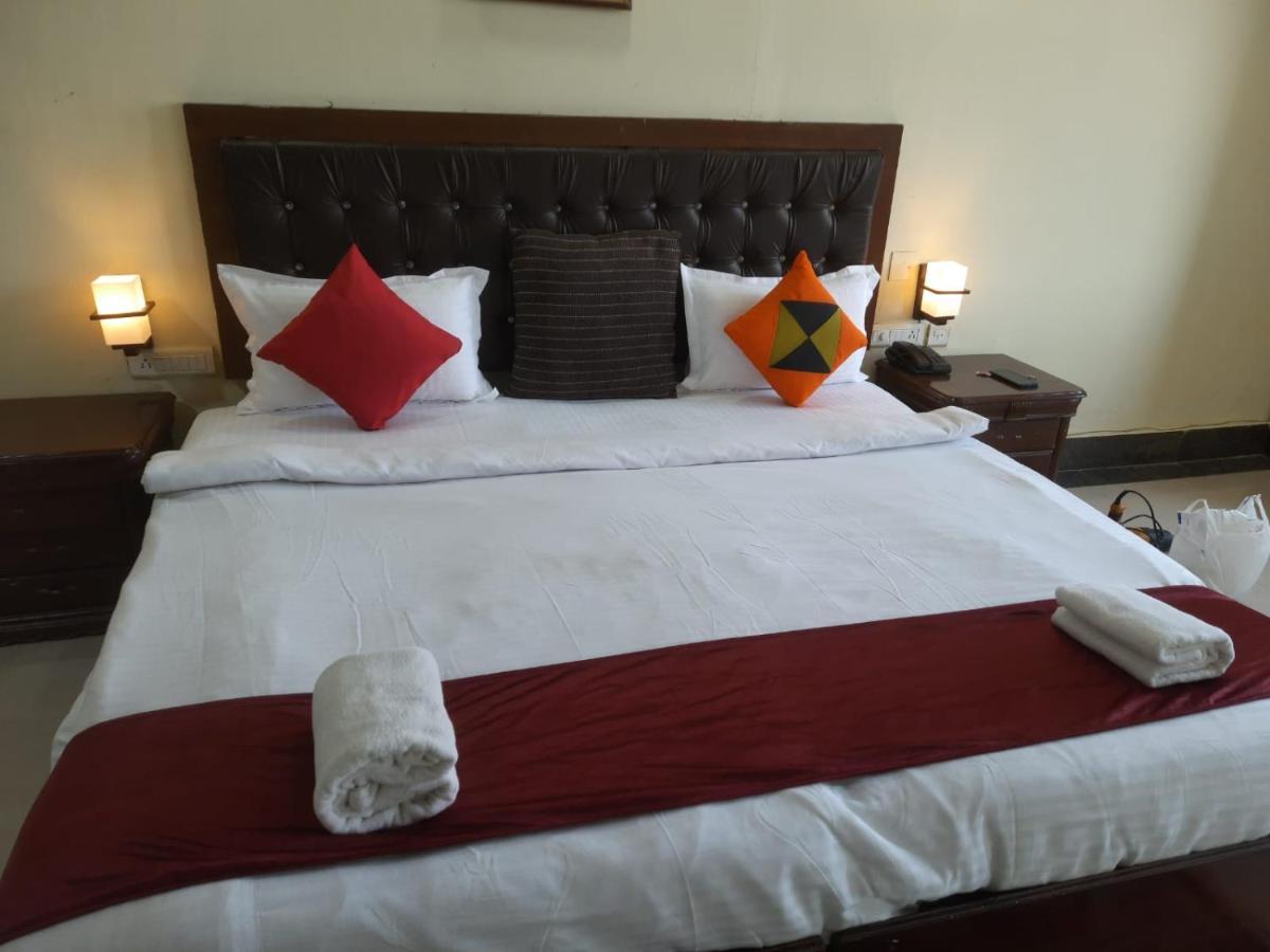 Hotel Surya Beach Inn ปูรี ภายนอก รูปภาพ