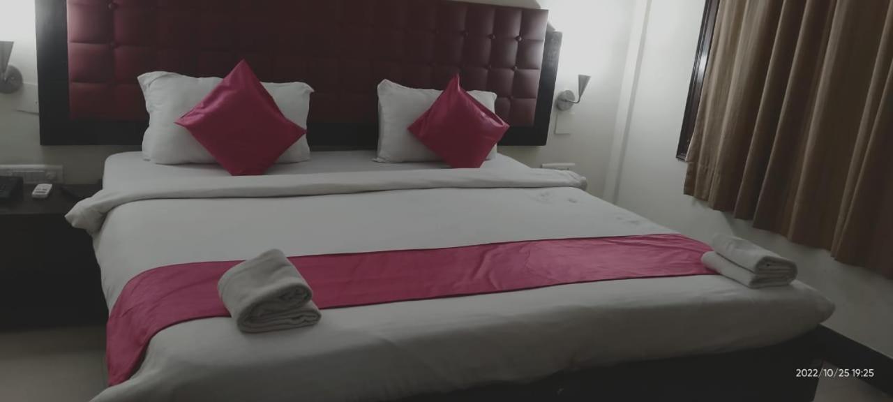 Hotel Surya Beach Inn ปูรี ภายนอก รูปภาพ