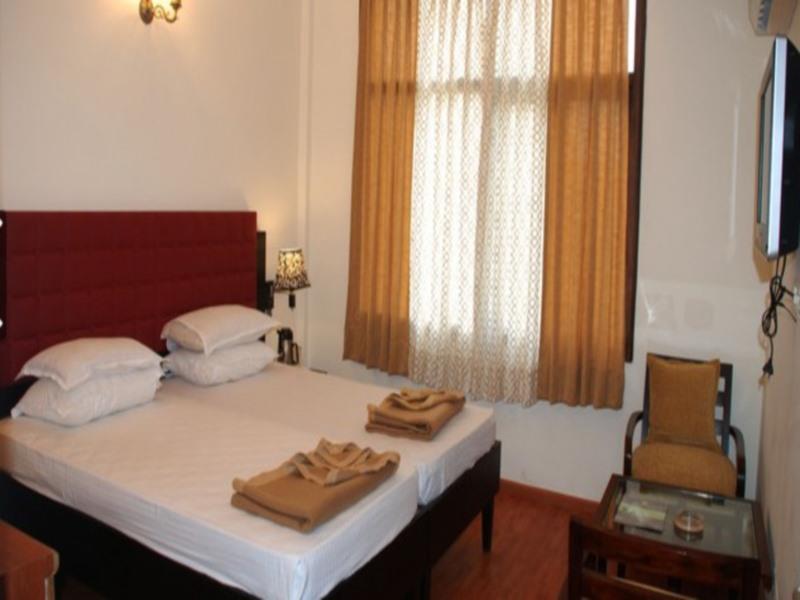 Hotel Surya Beach Inn ปูรี ภายนอก รูปภาพ