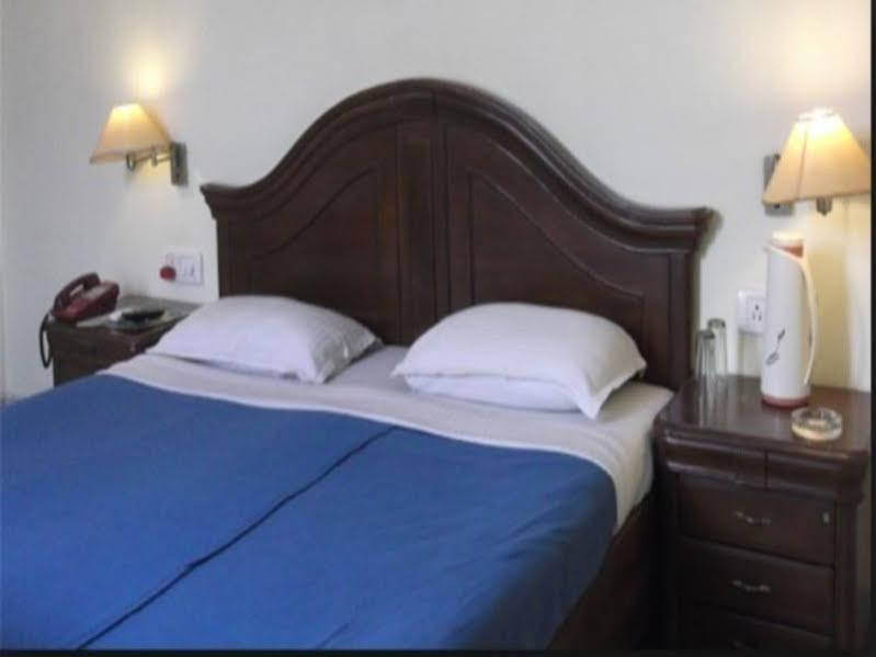 Hotel Surya Beach Inn ปูรี ภายนอก รูปภาพ